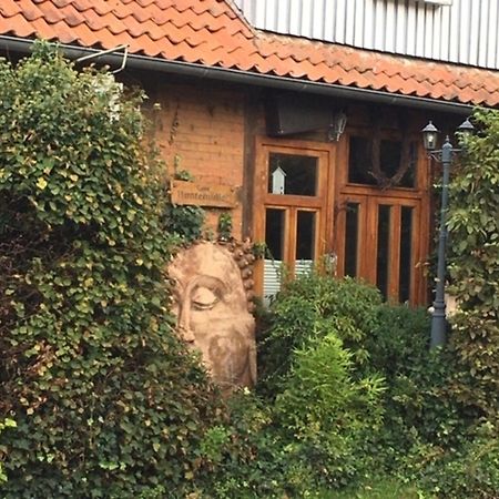 Grosse Hobbithoehle Mit Gemeinschaftsgarten Neustadt am Rübenberge Zewnętrze zdjęcie