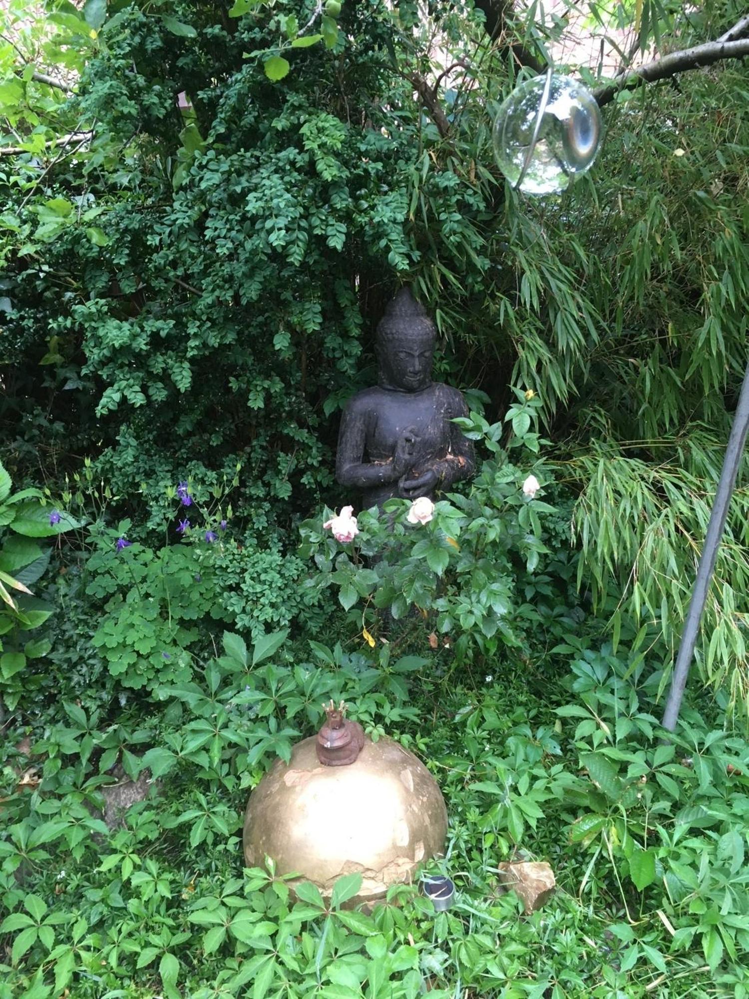 Grosse Hobbithoehle Mit Gemeinschaftsgarten Neustadt am Rübenberge Zewnętrze zdjęcie